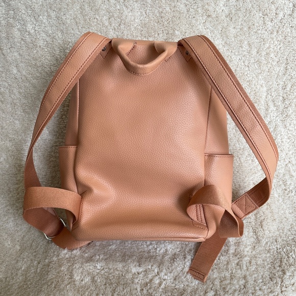 Matt & Nat Women's Backpack Pear BRAVE Vegan Leather (Purity) Fits 13โ Laptop - Picture 5 of 11